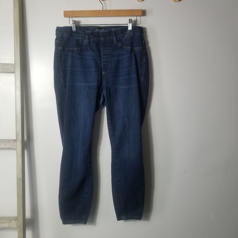 JUDY BLUE WOMEN'S PULL ON JEANS SIZE 14 W (PLEASE SEE FULL DESCRIPTION)